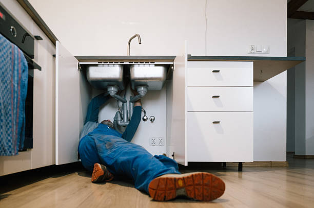 Professional Leak Detection technician working in Reinholds, PA